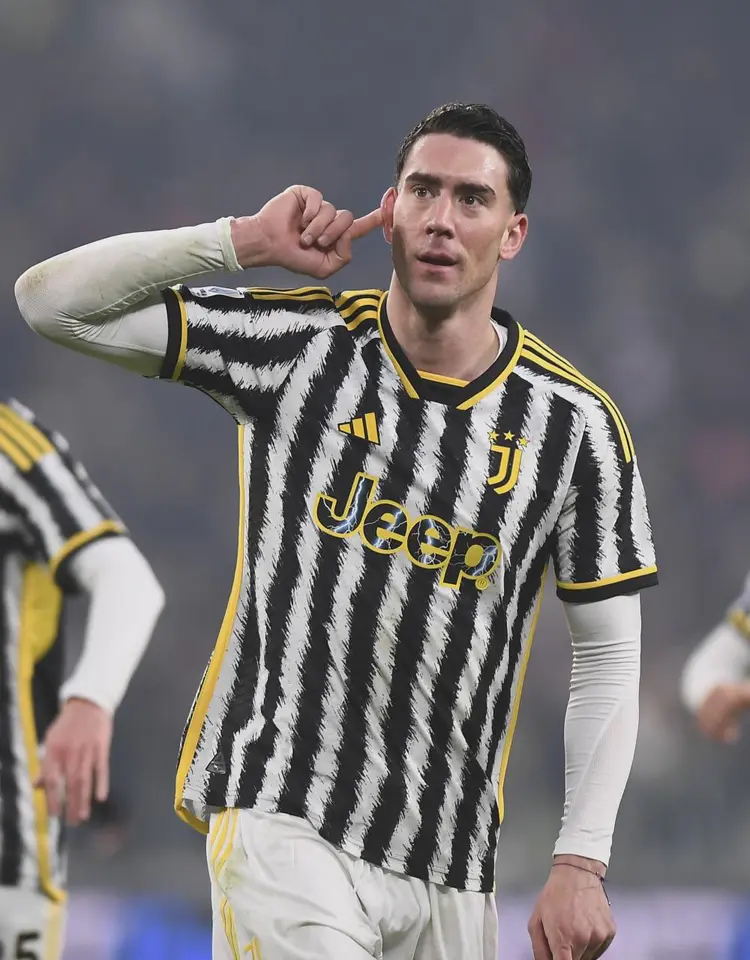 赛地聚焦——法国杯清晨热度飙升，多特蒙德队长鼓劲，媒体盛赞，更衣室氛围转暖的简单介绍-开云体育官方网站